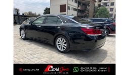 
Toyota Crown Athlete 2015 full									