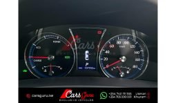 
Toyota Crown Athlete 2015 full									