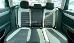 Volkswagen Passat 2015 full
