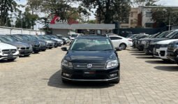 Volkswagen Passat 2015 full