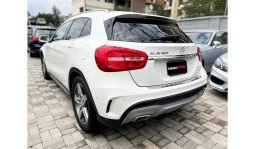 Mercedez GLA180 2015 full