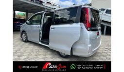 Toyota Esquire 2015 full
