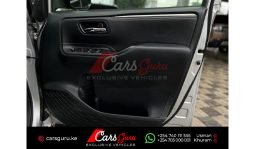 Toyota Esquire 2015 full