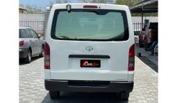 
TOYOTA HIACE VAN 2015 full									