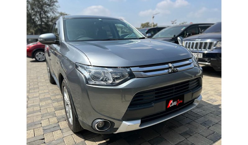 MITSUBISHI OUTLANDER 2015