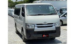 
TOYOTA HIACE VAN 2015 full									