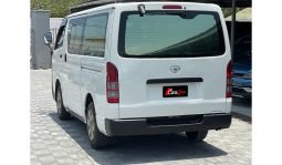 
TOYOTA HIACE VAN 2015 full									
