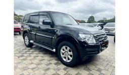 
Mitsubishi Pajero 2015 full									