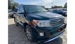 Toyota Land cruiser V8 2015 full