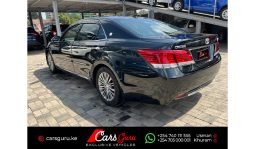 
Toyota Crown Athlete 2015 full									
