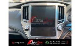 
Toyota Crown Athlete 2015 full									