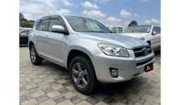 Toyota RAV4 2015 full