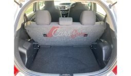 
Toyota Vitz 2016 full									