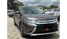 Mitsubishi Outlander 2015 full