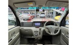 
Daihatsu Atrai Wagon 2015 full									