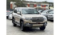 Toyota Land Cruiser 2016 full
