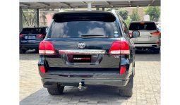 Toyota Land Cruiser V8 2011 full