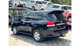 Toyota Land Cruiser V8 2011 full
