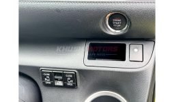 Toyota Sienta 2016 full