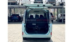 
Toyota Voxy 2015 full									