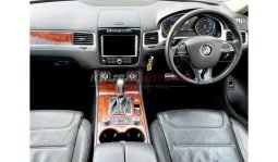 Volkswagen Touareg 2013 full