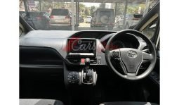 
Toyota Noah 2016 full									