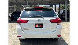 
Toyota Fielder 2015 full									