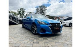 Toyota Crown Athlete 2016