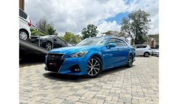 Toyota Crown Athlete 2016 full