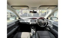 
Toyota Fielder 2015 full									