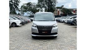 Toyota Noah 2016