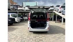 Toyota Noah 2016 full