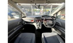 Toyota Sienta 2016 full