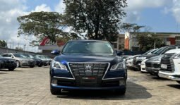 Toyota Crown Royal Saloon 2016 full