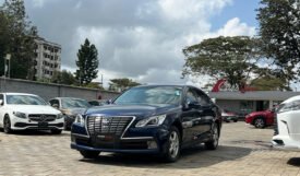 Toyota Crown Royal Saloon 2016