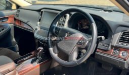 Toyota Crown Royal Saloon 2016 full