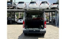 
Toyota Hiace Regius 2016 full									
