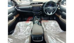 
Toyota Hilux D Cabin 2016: full									