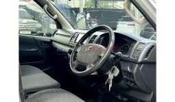 
Toyota Hiace Regius 2016 full									