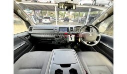 
Toyota Hiace Regius 2016 full									