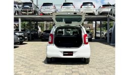 
Toyota Passo 2015: full									