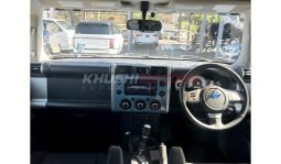 
Toyota  FJ Cruiser 2016 full									