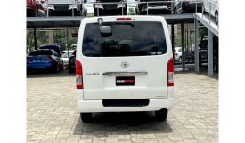 Toyota Hiace 2016