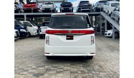 Nissan Elgrand 2016