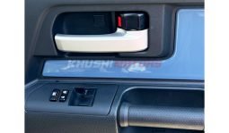 
Toyota  FJ Cruiser 2016 full									