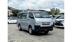 Toyota Hiace 2016