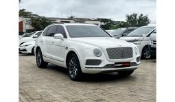 
Bentley Bentayga 2018 full									