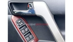 
Toyota Land Cruiser Prado 2017 full									