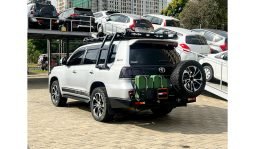 
Toyota Land Cruiser V8 2009 full									