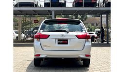 Toyota Corolla Fielder 2017 full